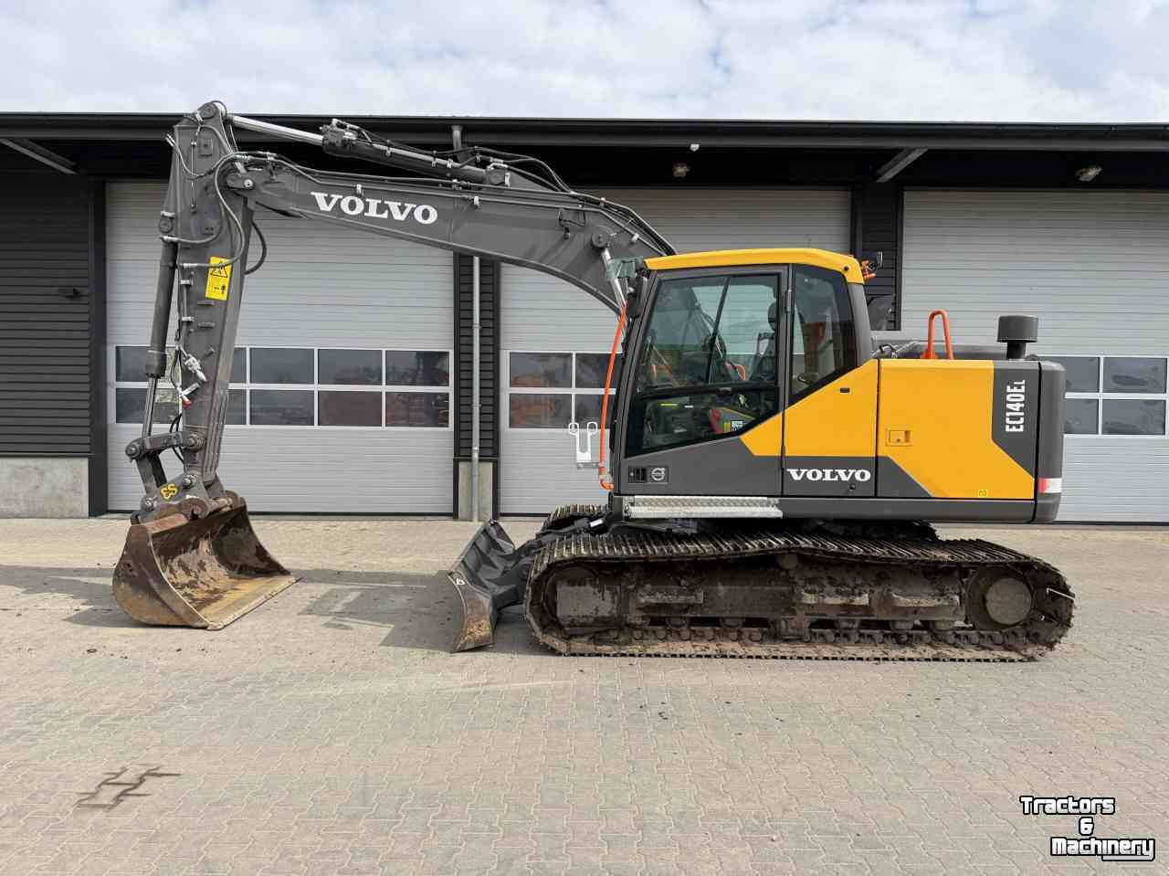 Pelles sur chenilles Volvo EC140EL