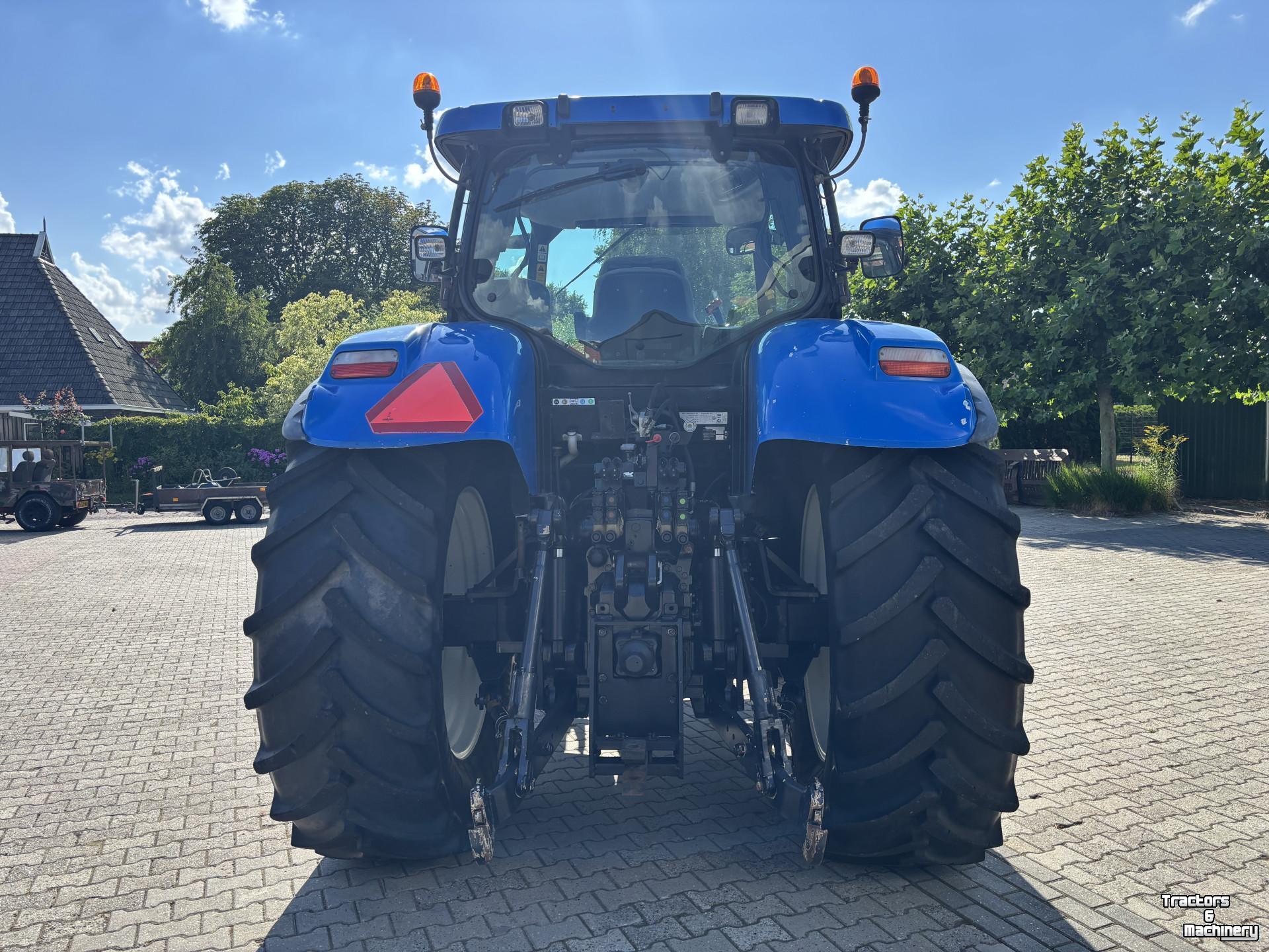 Tracteur New Holland T7030 PowerCommand. Fronthef, Vooras vering, 40km.