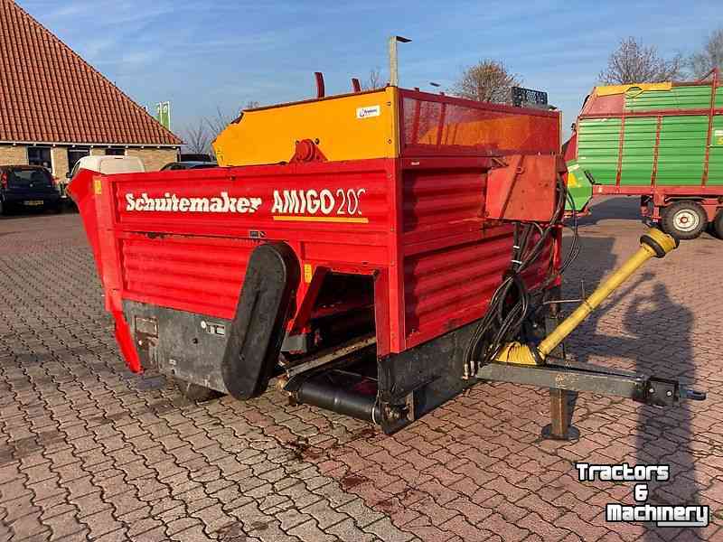 Distributeur de fourrage en bloc Schuitemaker Amigo 20S Blokkenwagen