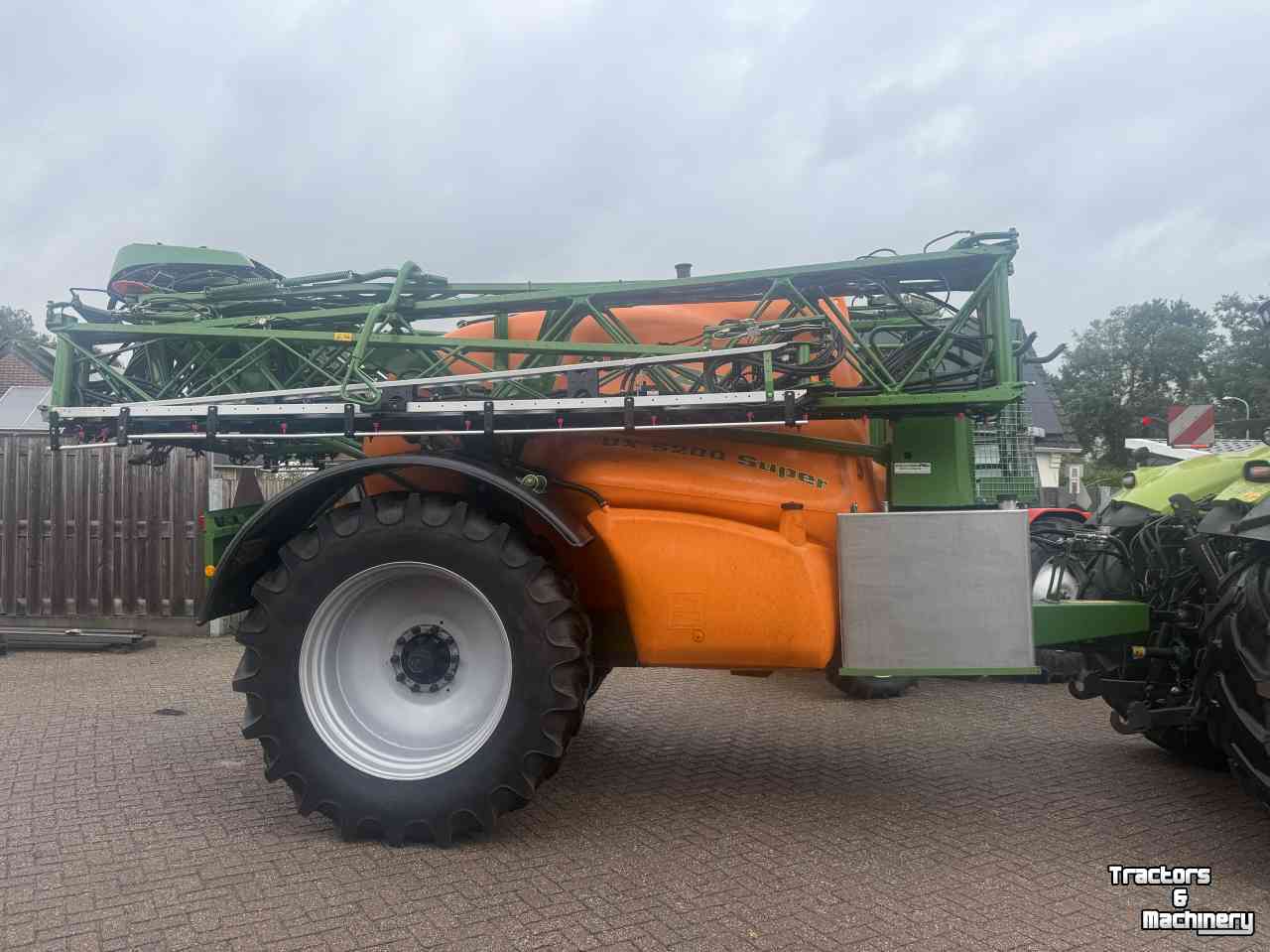Pulvérisateur Amazone Ux5200