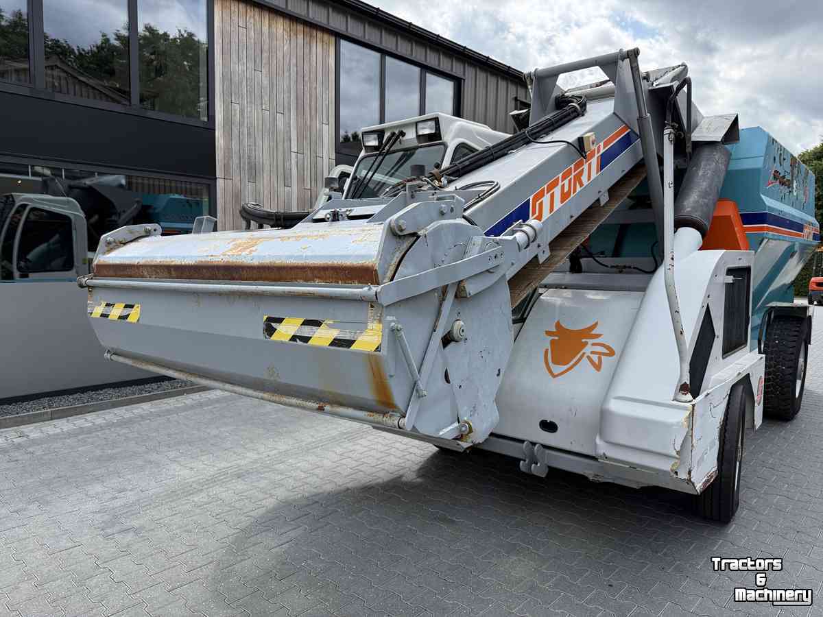 Remorque distributrice Storti Labrador 120