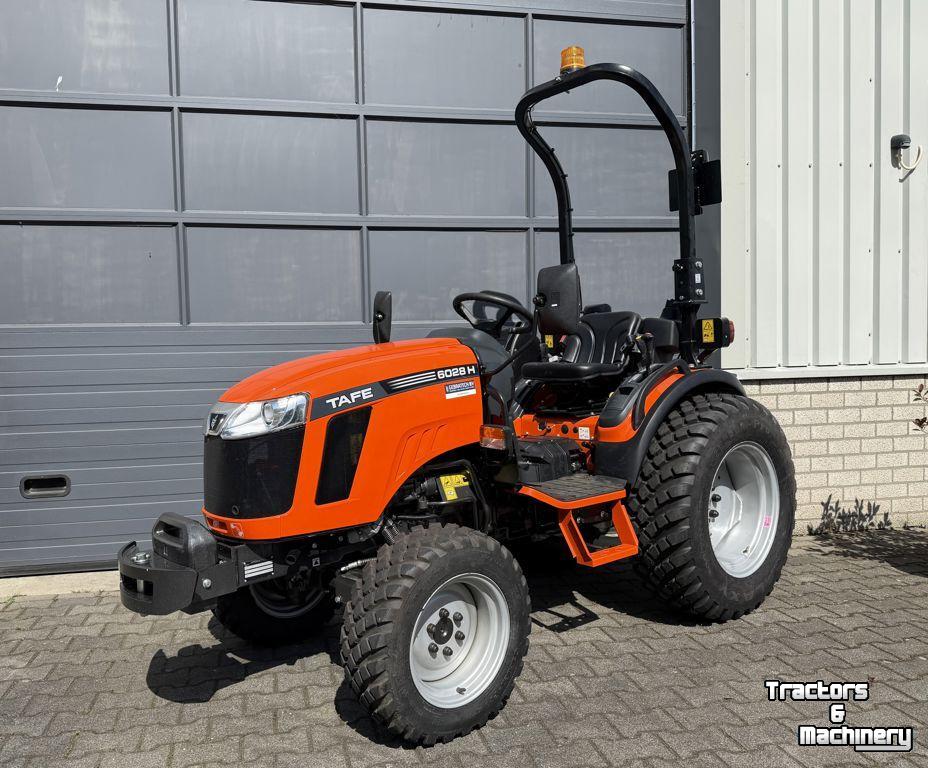 Tracteur pour vignes et vergers TAFE Tafe 6028H HST compact tractor | trekker