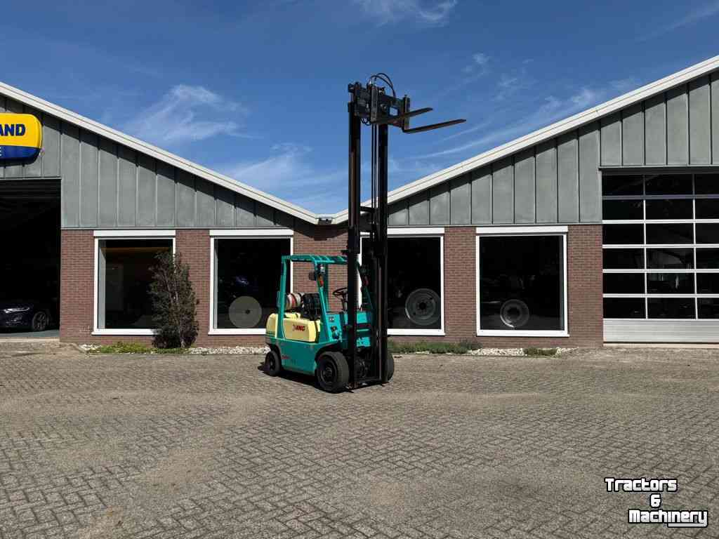 Chariot élévateur Yang FG 25 Heftruck