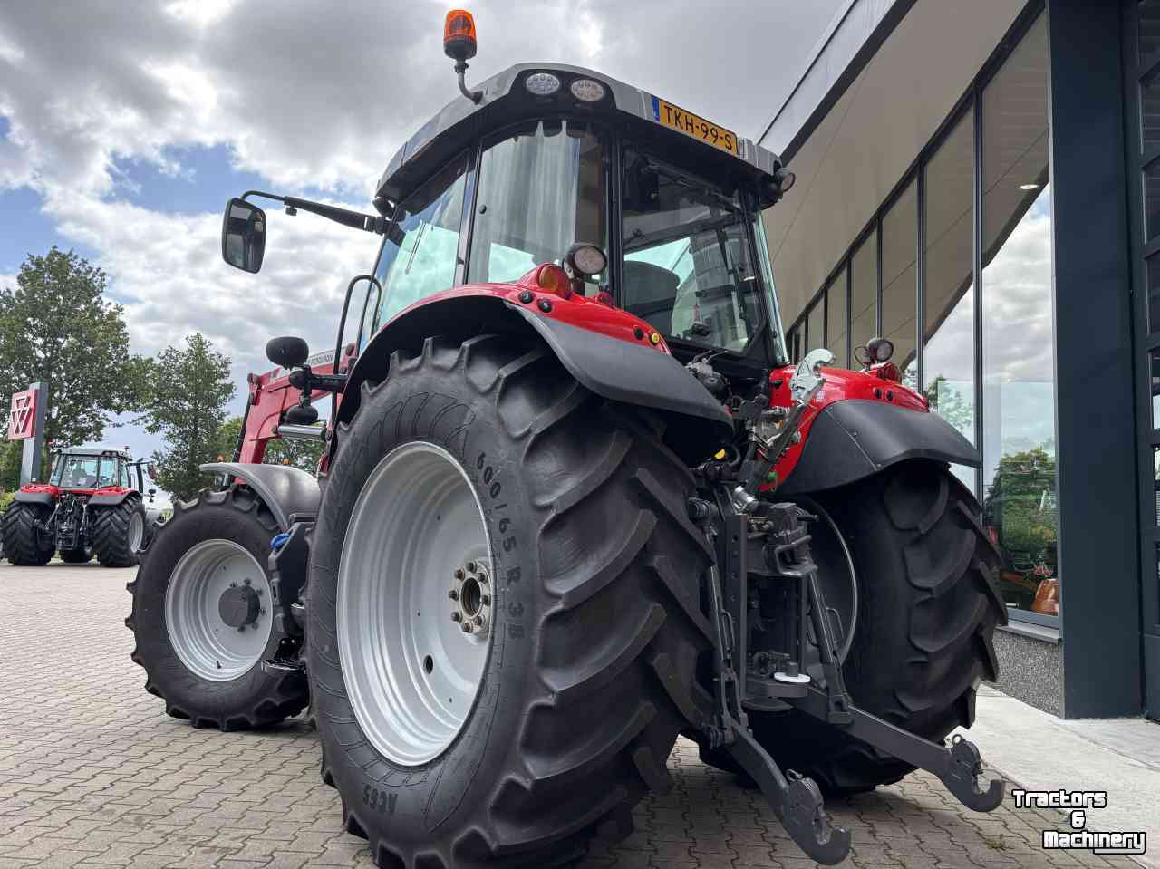 Tracteur Massey Ferguson 5711 SL Dyna- 4 Efficiënt met voorlader
