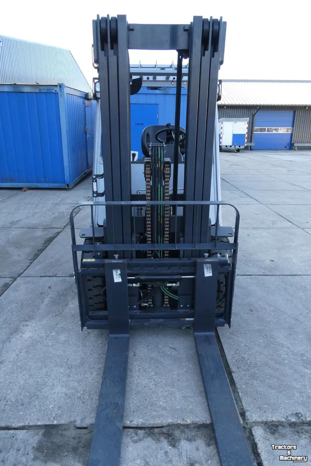 Chariot élévateur Baoli Elektrisch Overjarig weinig uren!! Lease &euro; 340,-- p/m!!* KBE35