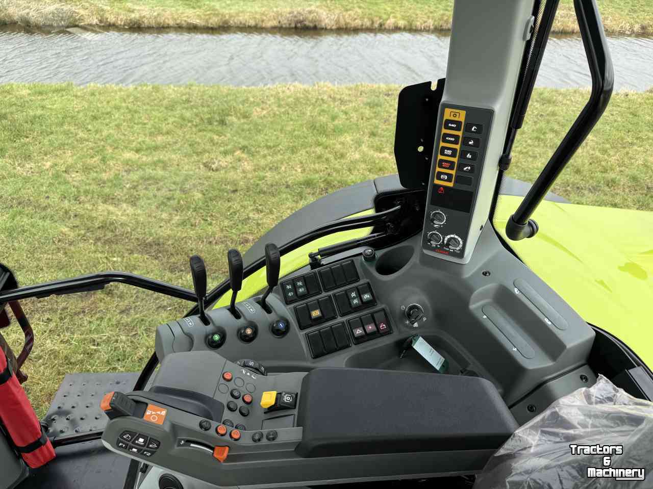 Tracteur Claas Arion 530