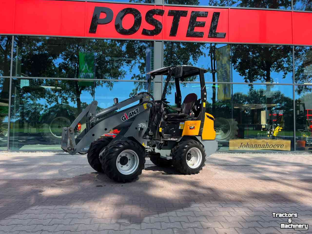 Chargeuse sur pneus Giant D337T