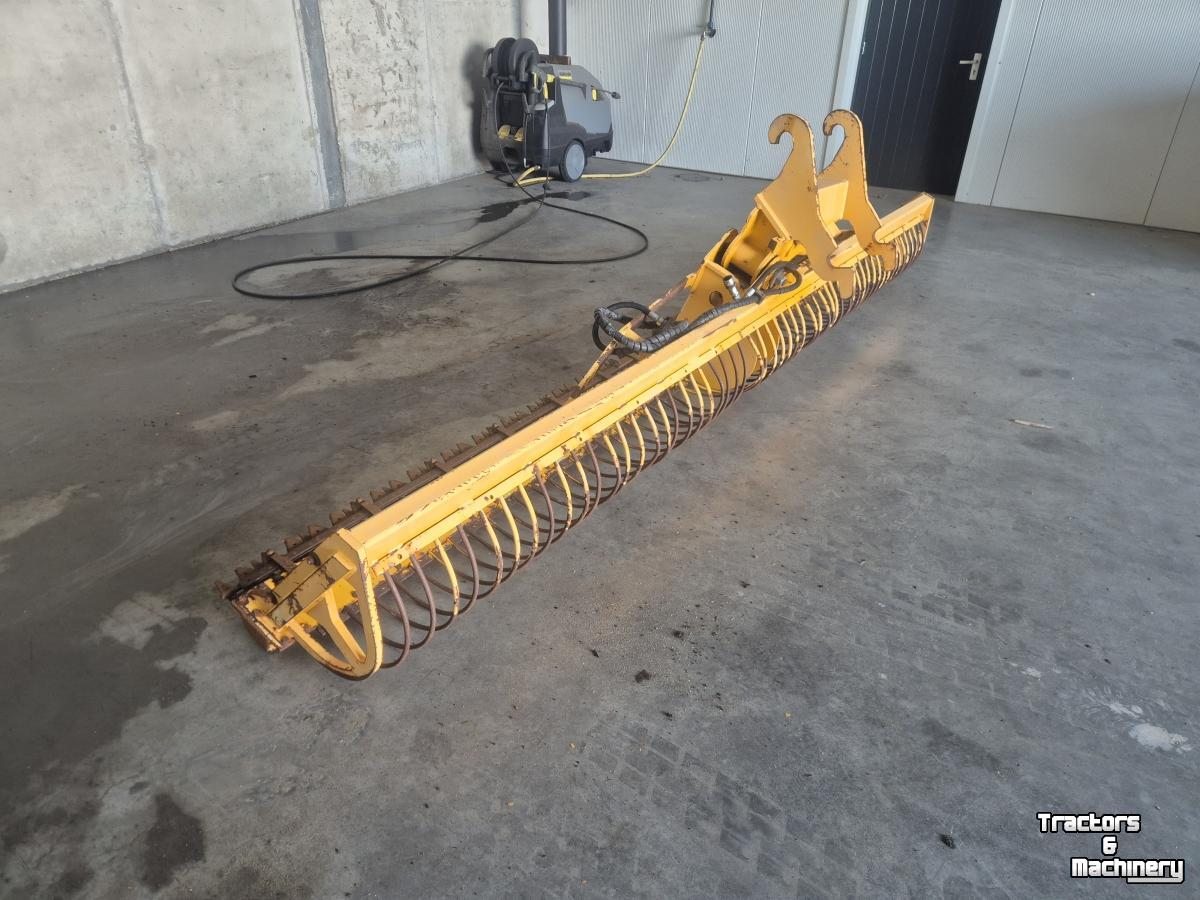 Benne de fauche  Mrz 430 uit 2014
