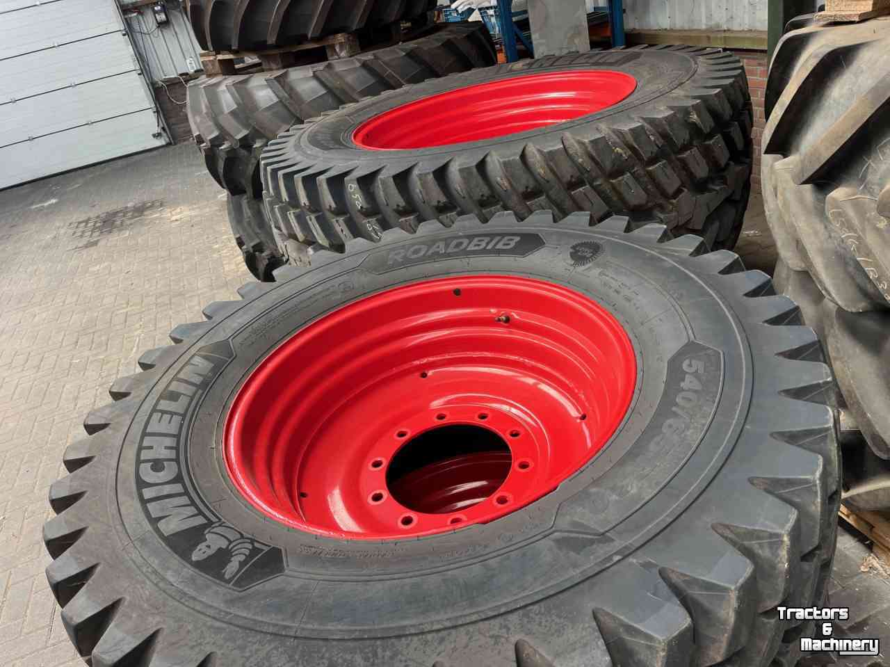 Roues, Pneus, Jantes, Barillets Jumelage Michelin v 540/65- r 30/ a 650/65- r 42