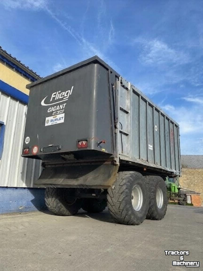 Benne agricole Fliegl ASW 253