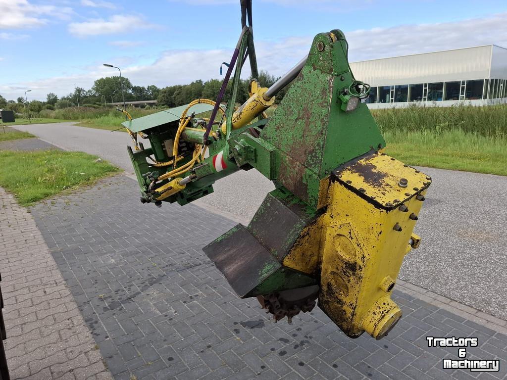 Fraiseuse de souches  Stobbenfrees  Trekker aanbouw