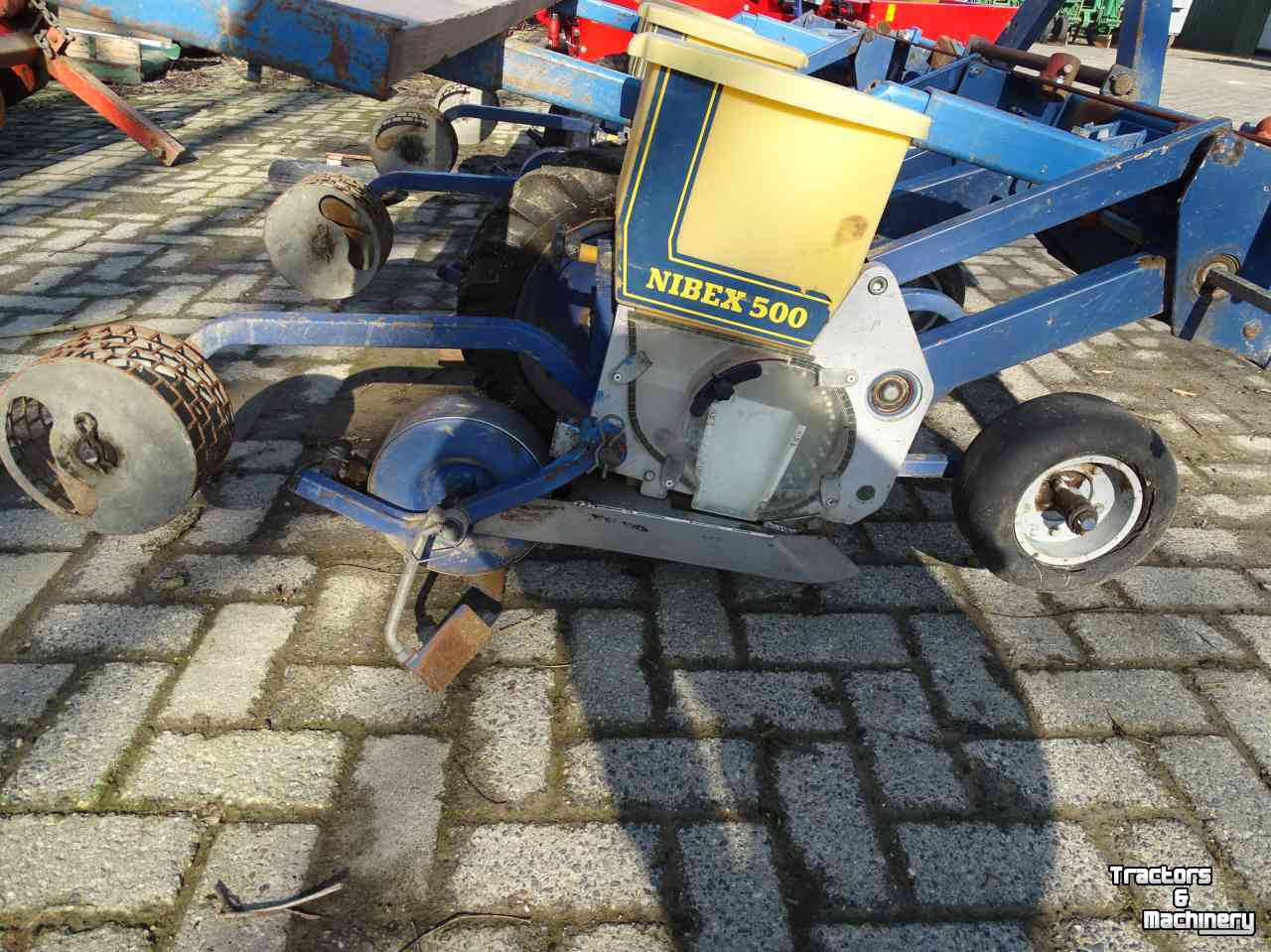 Semoir monograine  Nibex 500 Wortelzaaier / Lepelzaaier 4x75 cm