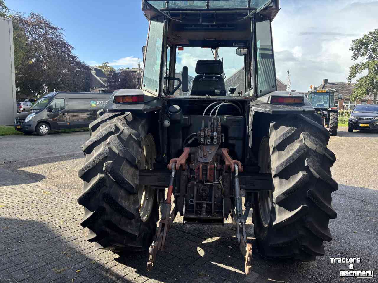 Tracteur Massey Ferguson 3085 16x16 speedshift buffel