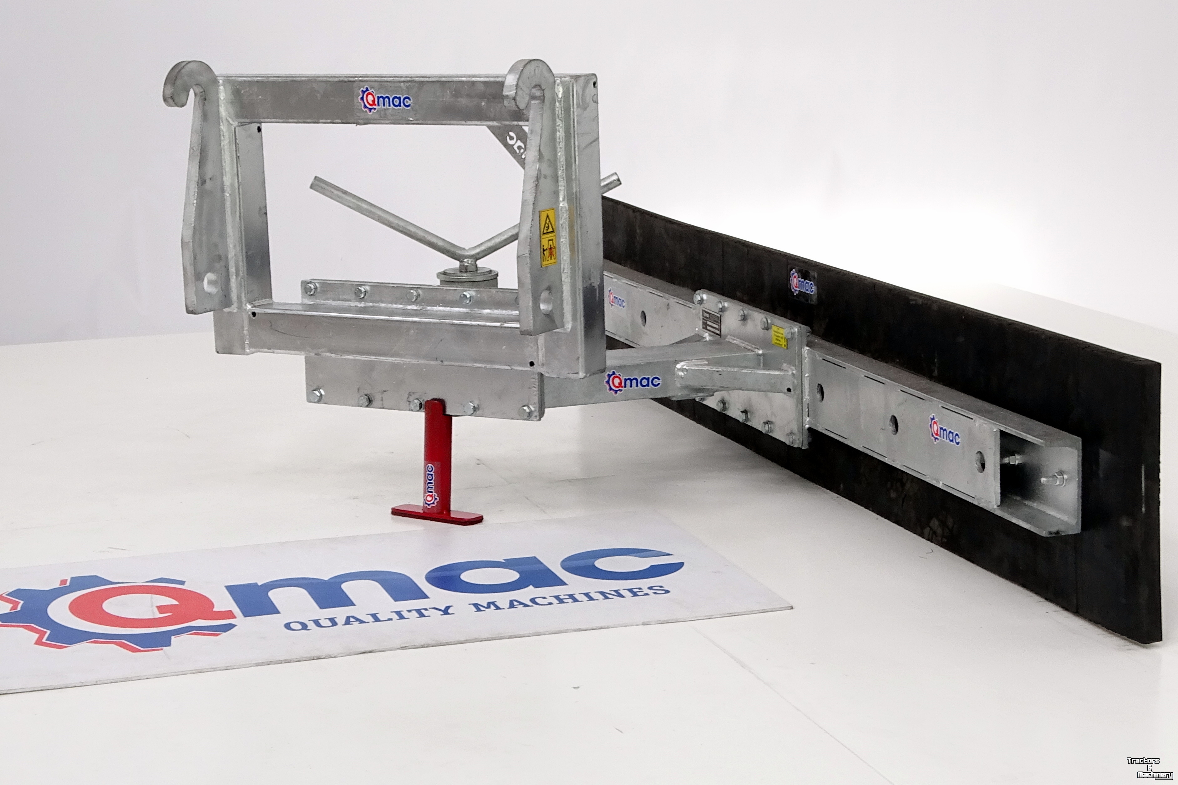 Rabots à lisier Qmac Gummischieber für futter 2.40 mtr mit anbau Weidemann