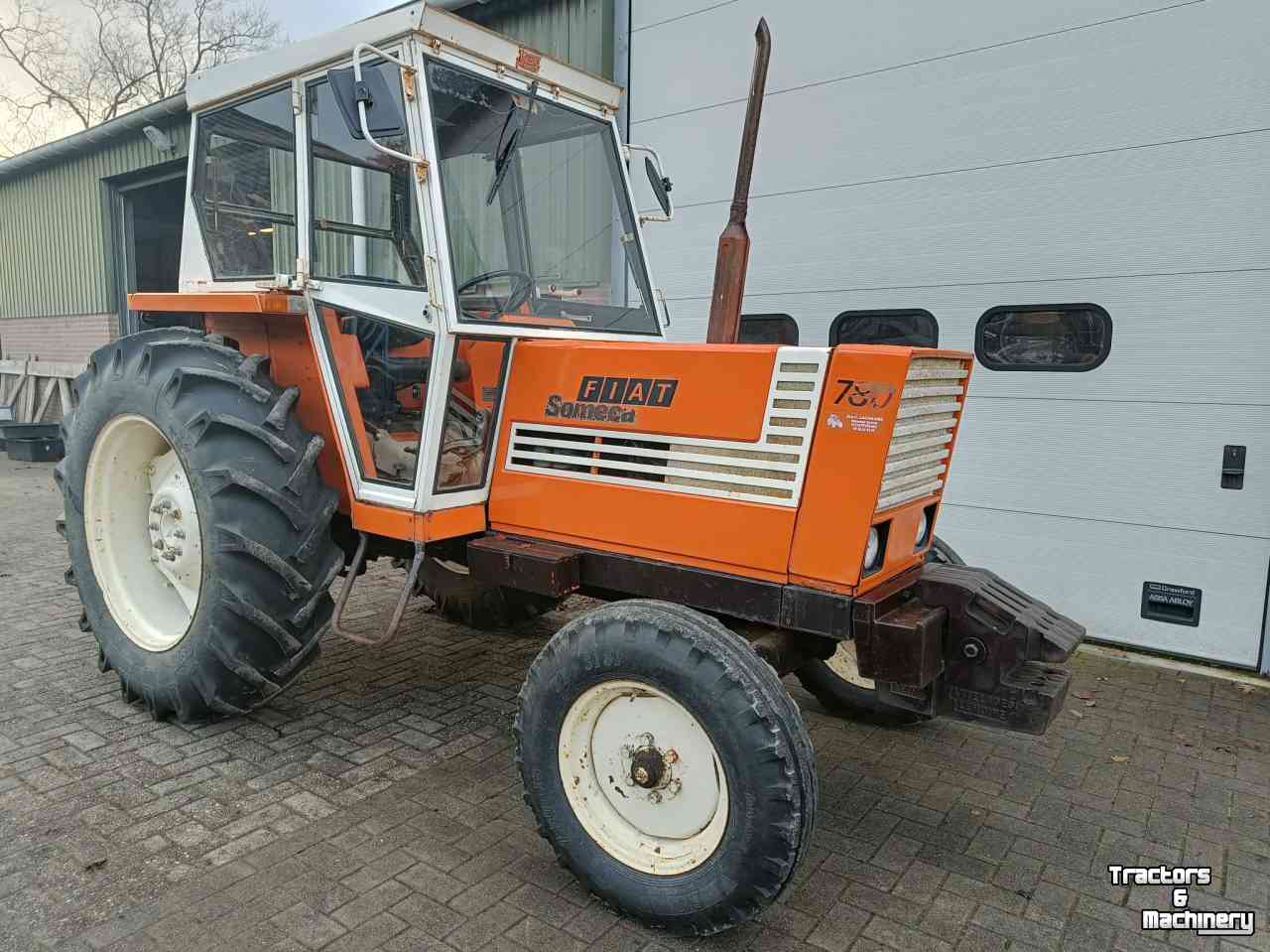 Tracteurs Fiat 780
