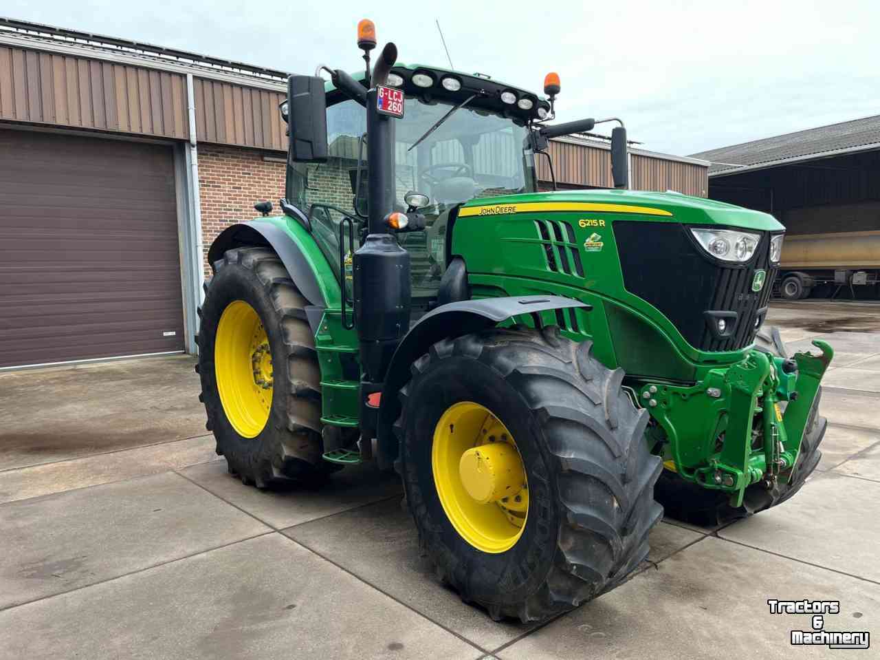 Tracteur John Deere 6215 R