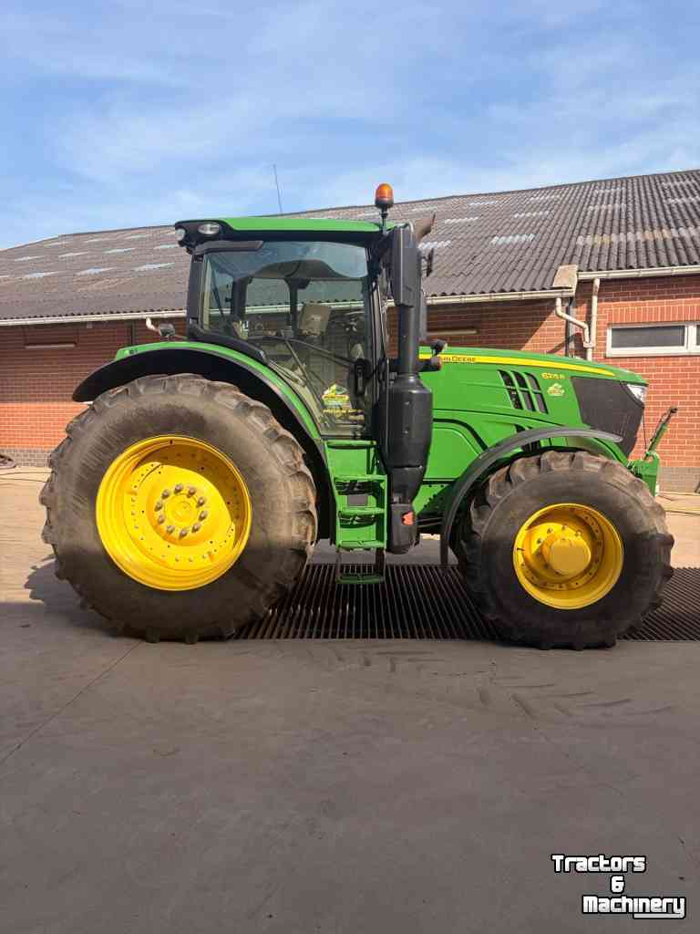 Tracteur John Deere 6215 R