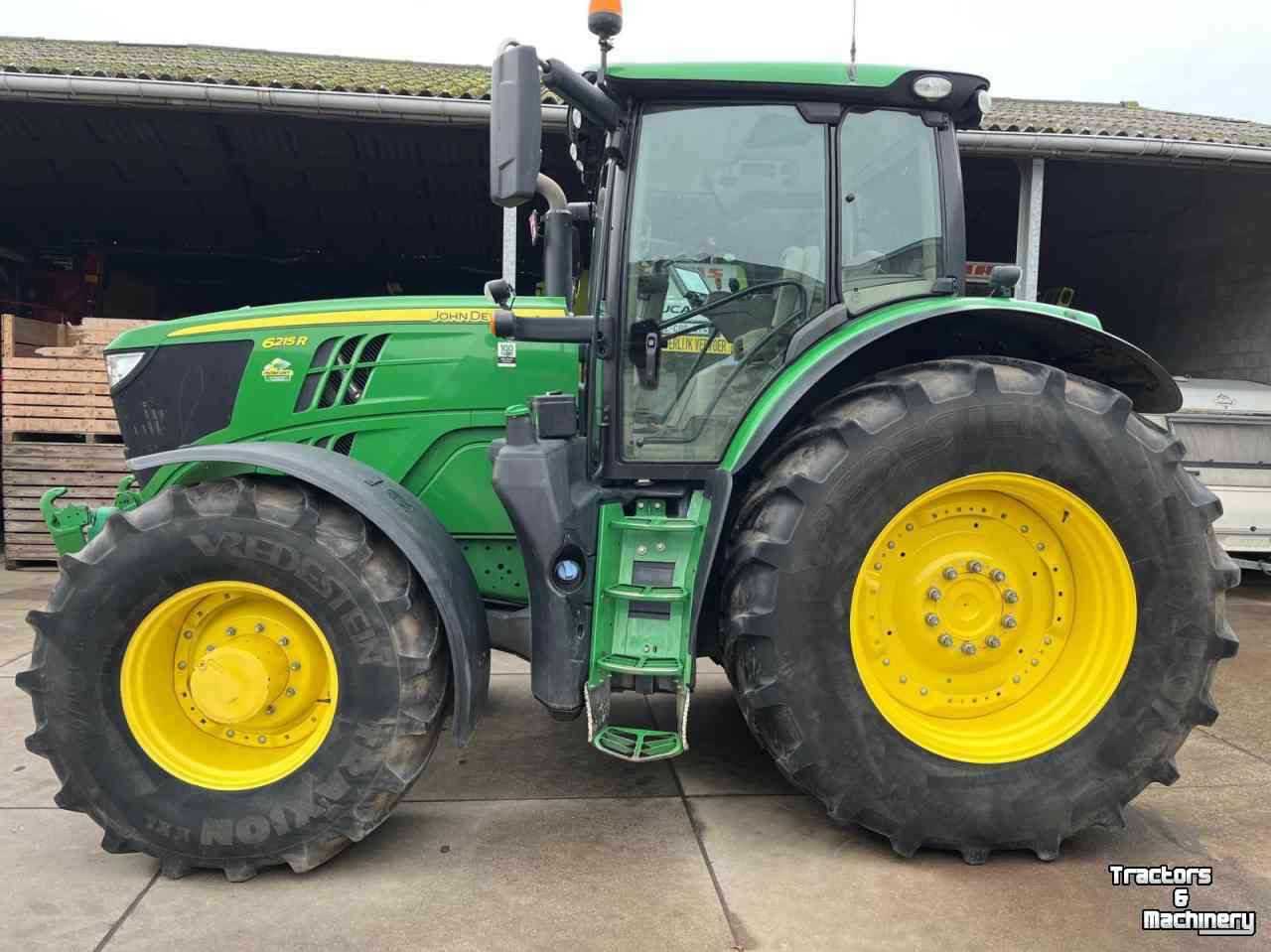 Tracteur John Deere 6215 R