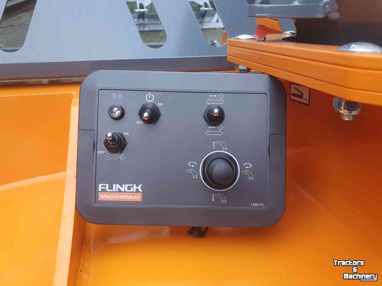 Distributeur de paille pour des logettes Flingk SHC