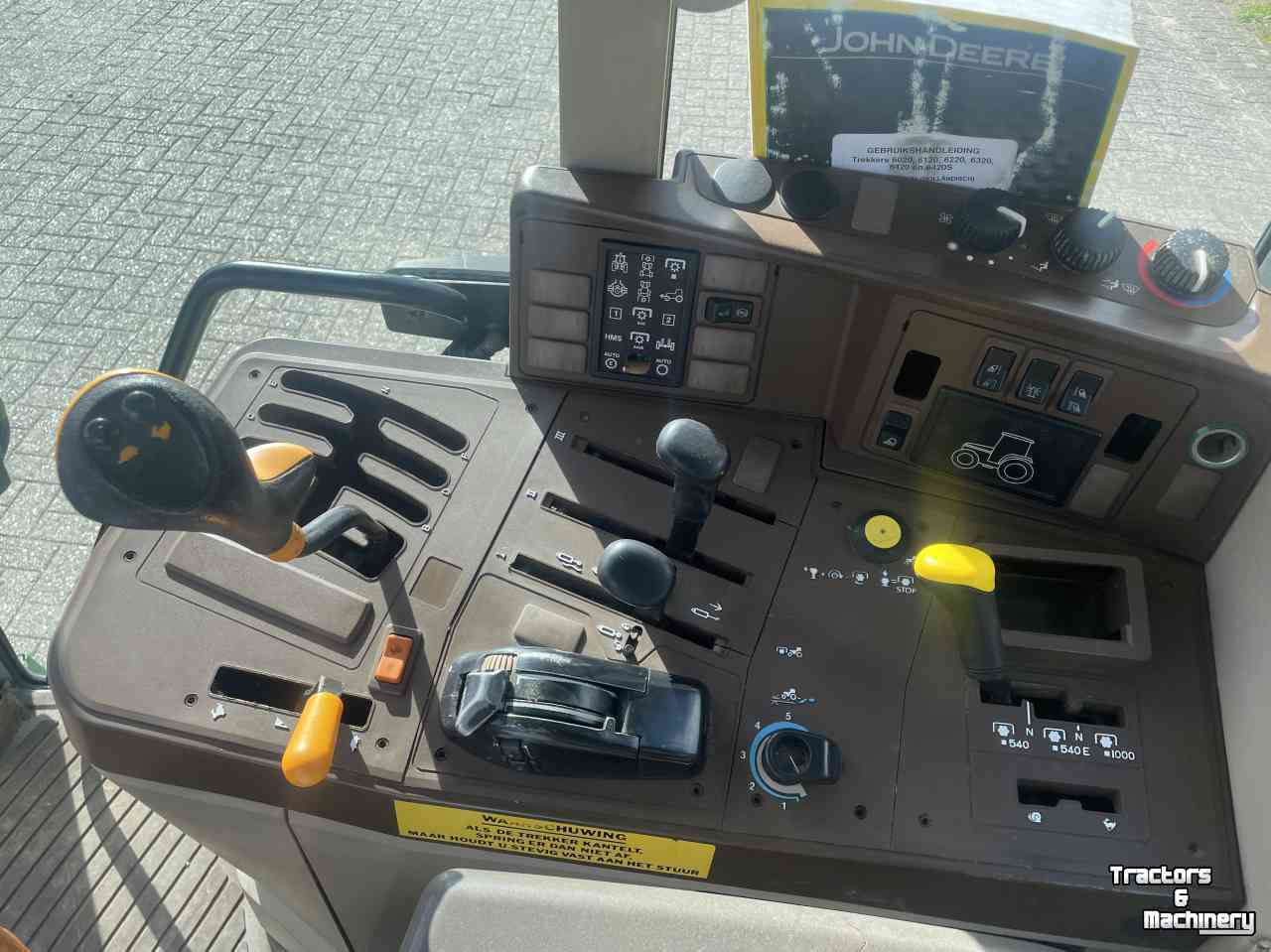 Tracteur John Deere 6220 PowerQuad 24-speed