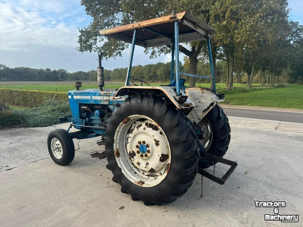 Tracteur Ford 5000