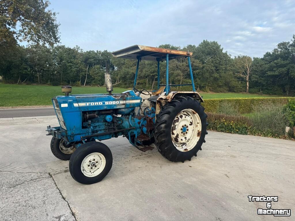 Tracteur Ford 5000