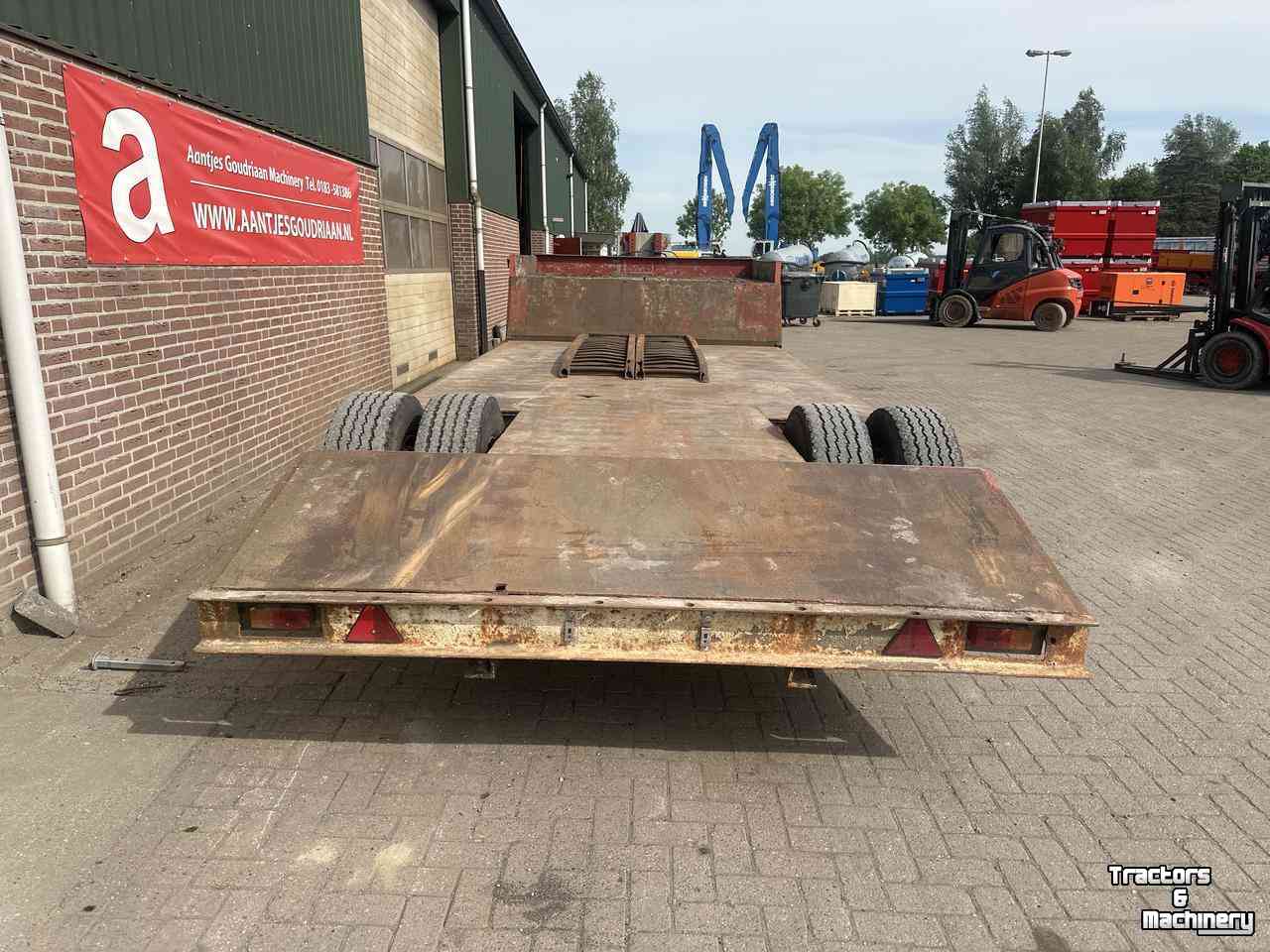 Remorque porte-machines  Dieplader / Oprijwagen