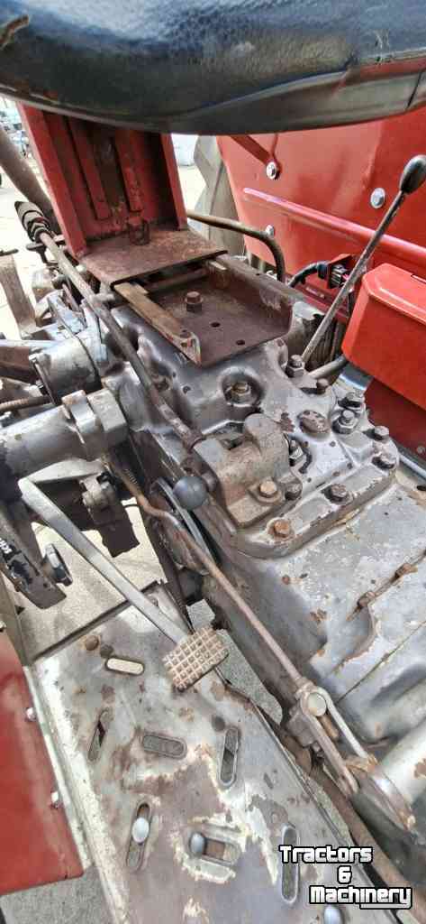 Tracteur Massey Ferguson 255