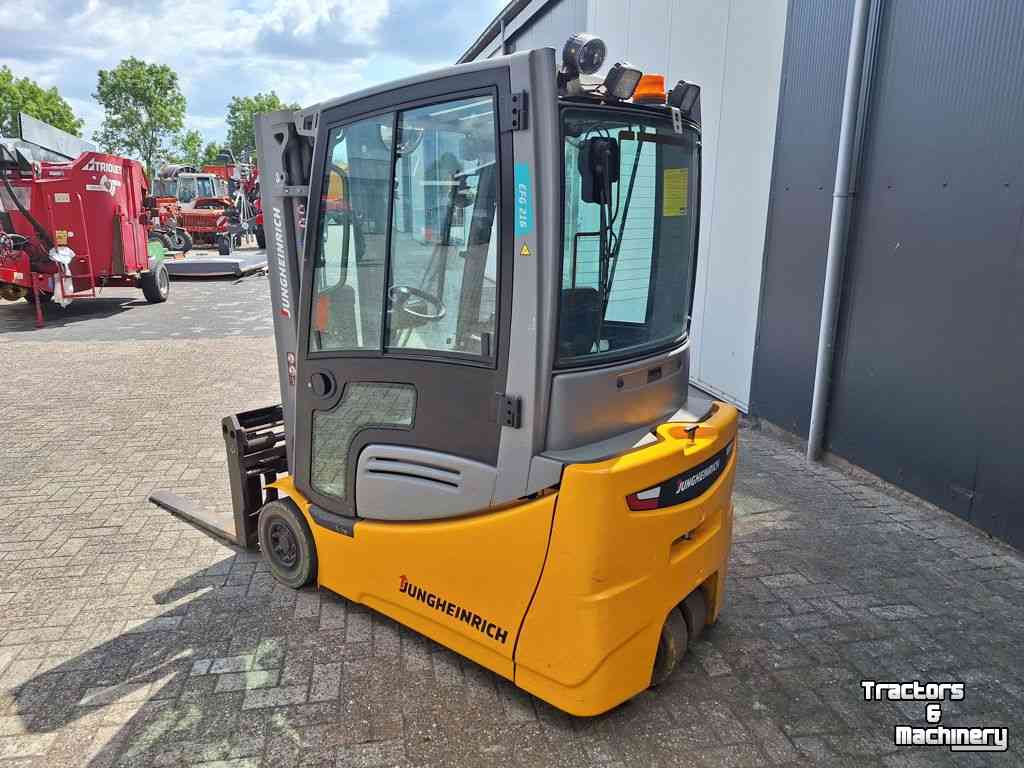 Chariot élévateur Jungheinrich EFG 216