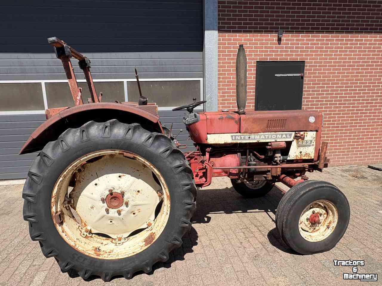 Tracteur pour horticulture International 423