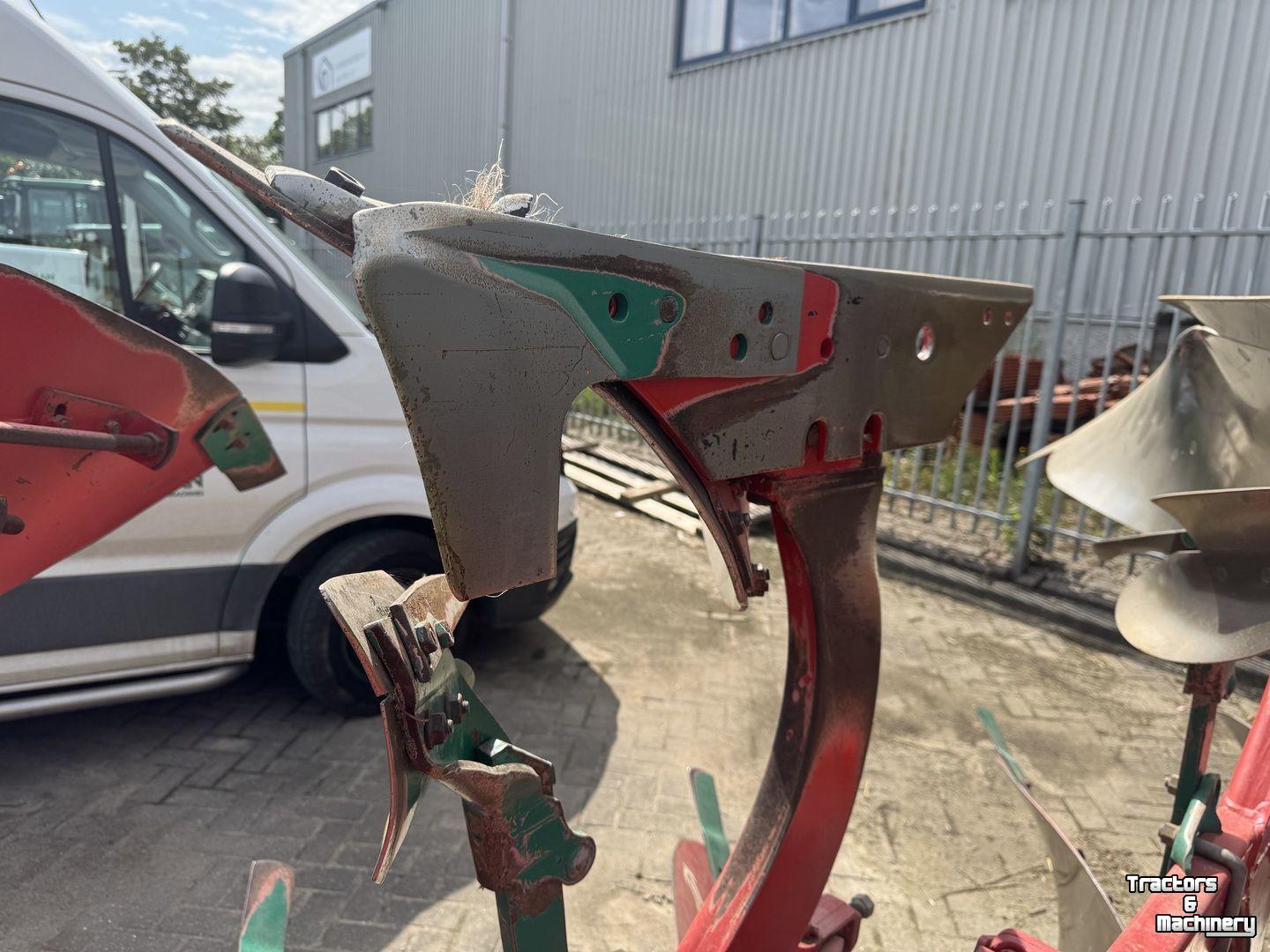 Charrues Kverneland EG 100-300