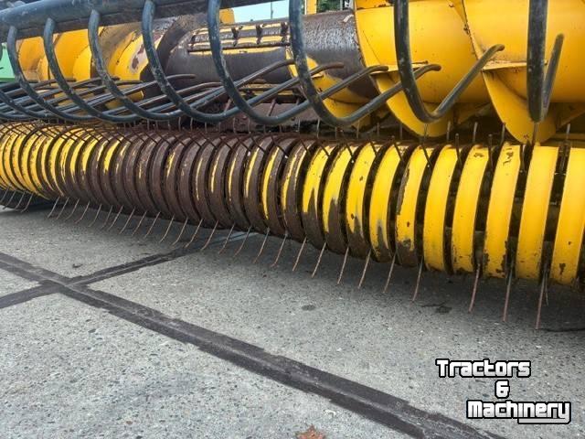 Pick up New Holland Graspickup