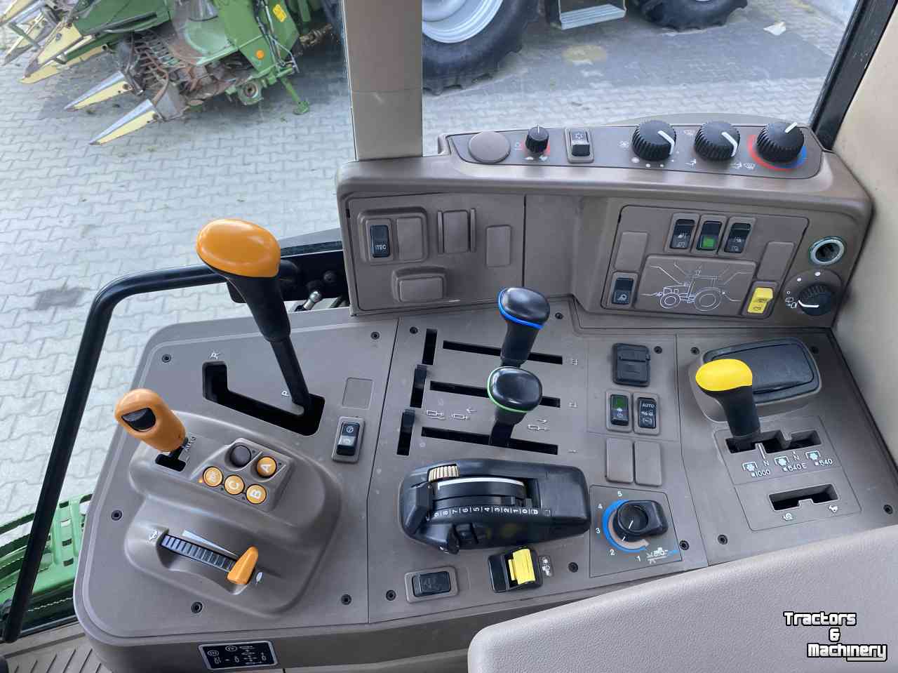 Tracteur John Deere 6175M