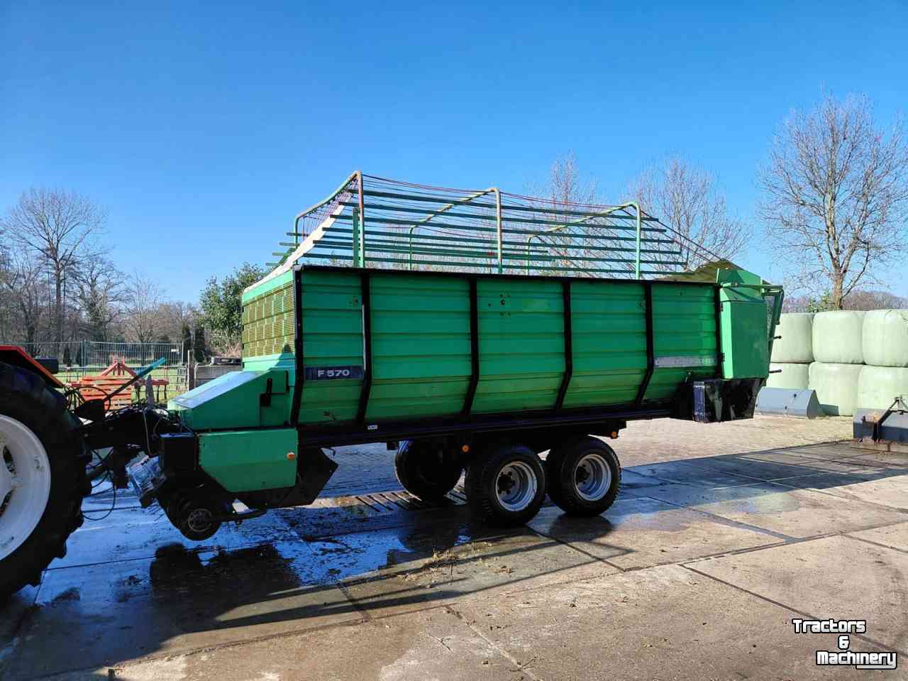 Autochargeuse Deutz-Fahr F 570