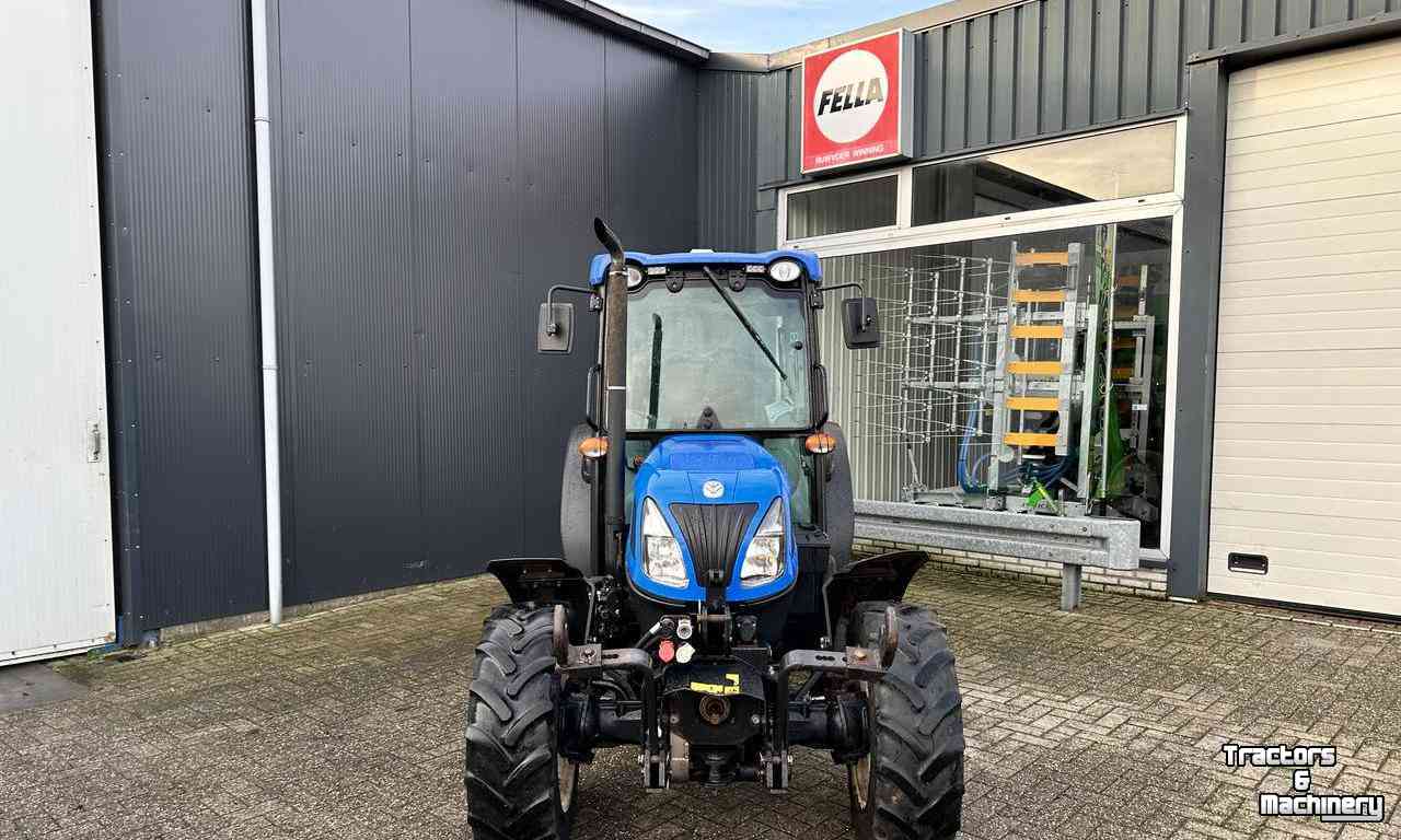 Tracteur pour vignes et vergers New Holland T4050F
