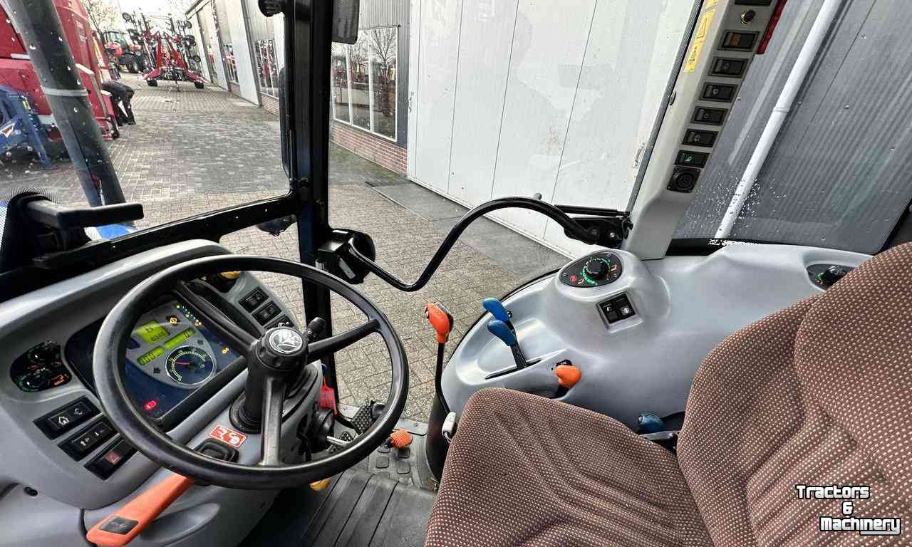 Tracteur pour vignes et vergers New Holland T4050F
