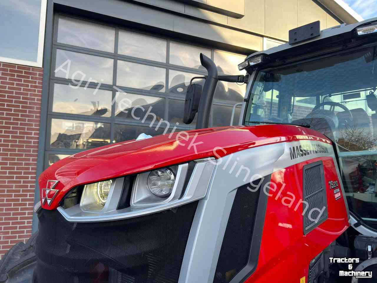 Tracteurs Massey Ferguson 7S.210 Dyna-VT Exclusive