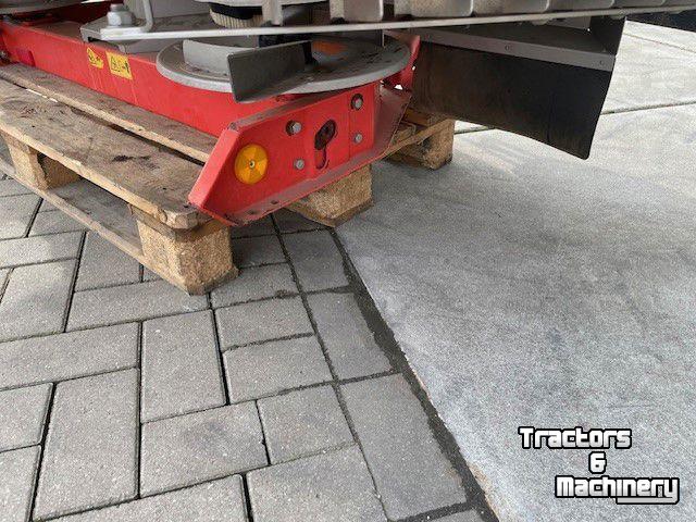 Distributeur d‘engrais Kuhn AXIS 30.1W
