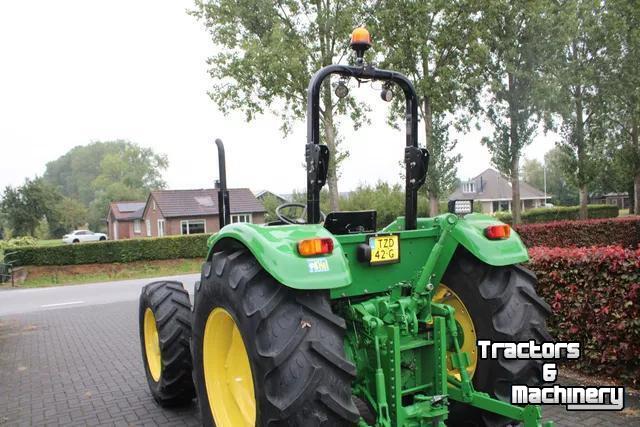 Tracteur John Deere 5065E 4wd