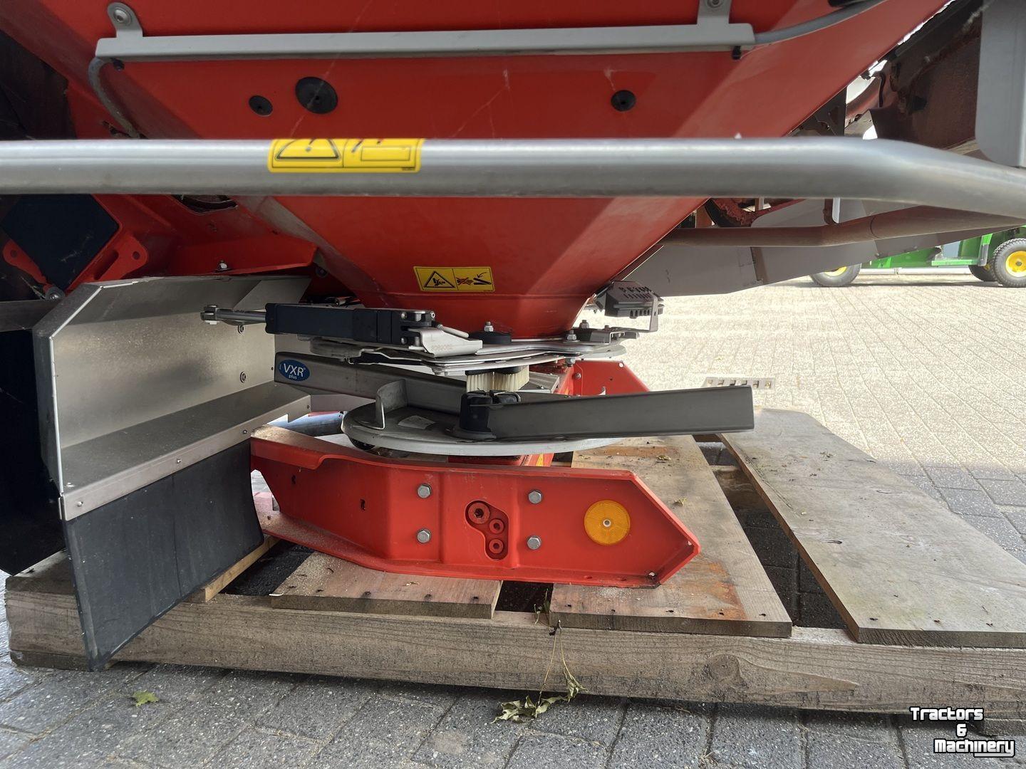 Distributeur d‘engrais Kuhn AXIS
