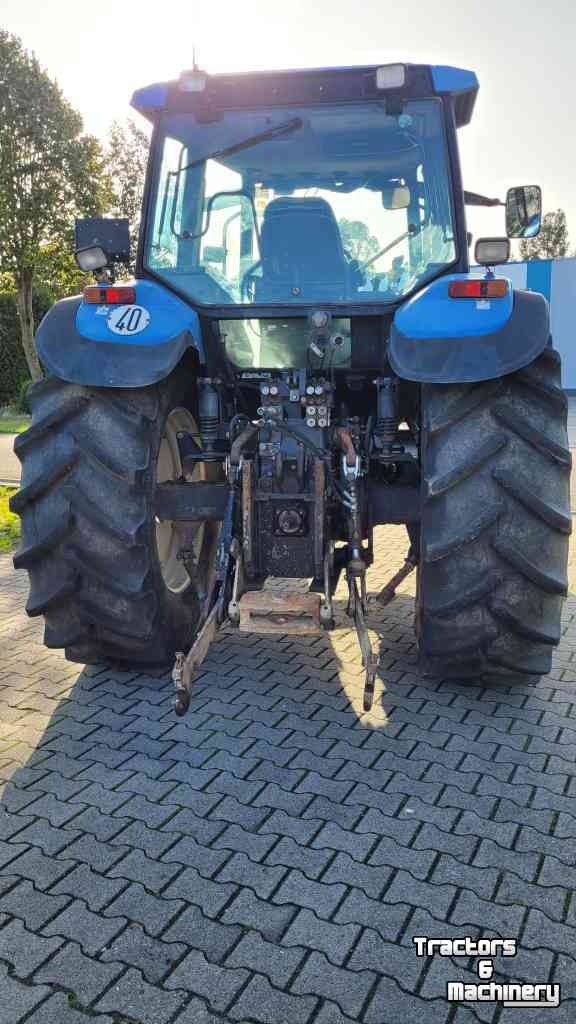 Tracteurs New Holland TM135