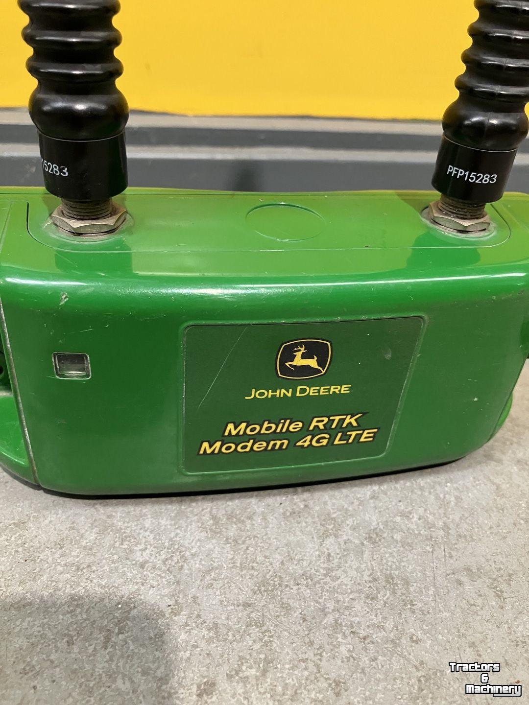Systèmes et accessoires de GPS John Deere STARFIRE 900 RTK RADIO