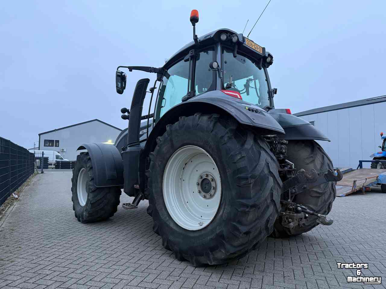 Tracteur Valtra T214