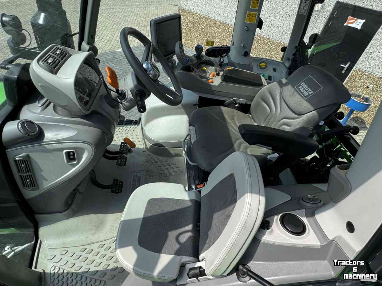 Tracteur Deutz-Fahr Agrotron 6150-4TTV vario Stage V Fronthef Lucht Hydr rem Vol GPS '24  1224u