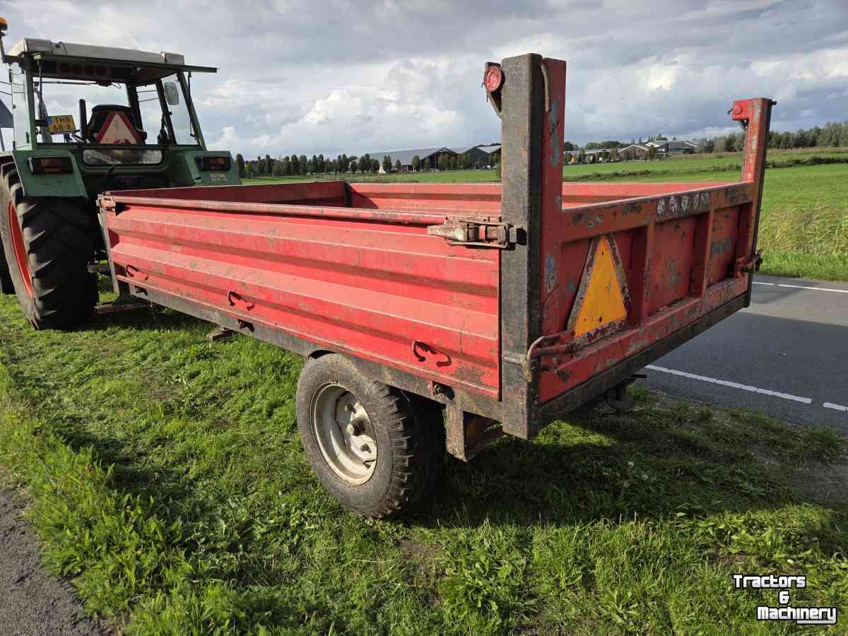 Benne agricole Nimos TW4 4 tons kipper