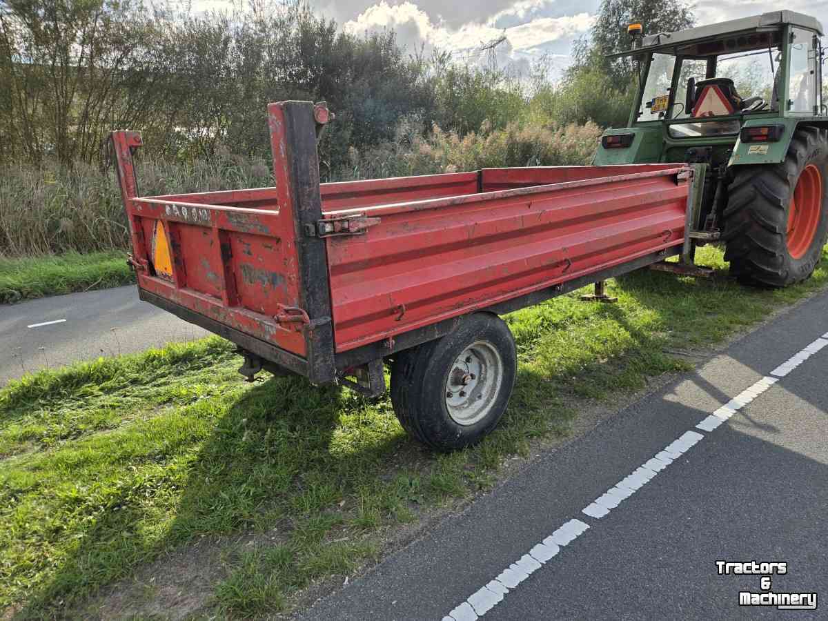 Benne agricole Nimos TW4 4 tons kipper
