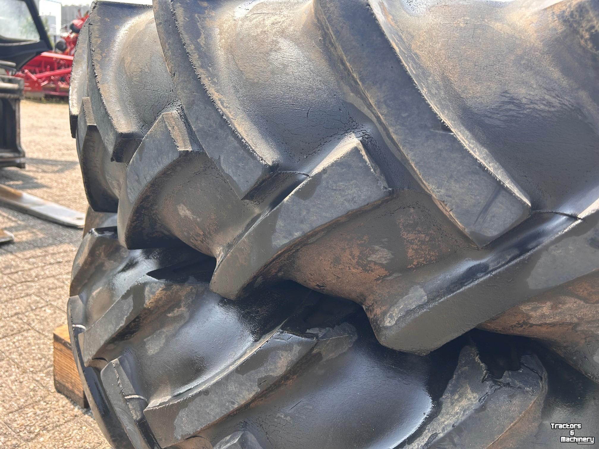 Roues, Pneus, Jantes, Barillets Jumelage Vredestein 13.6X38 dubbellucht 3 ster molcon