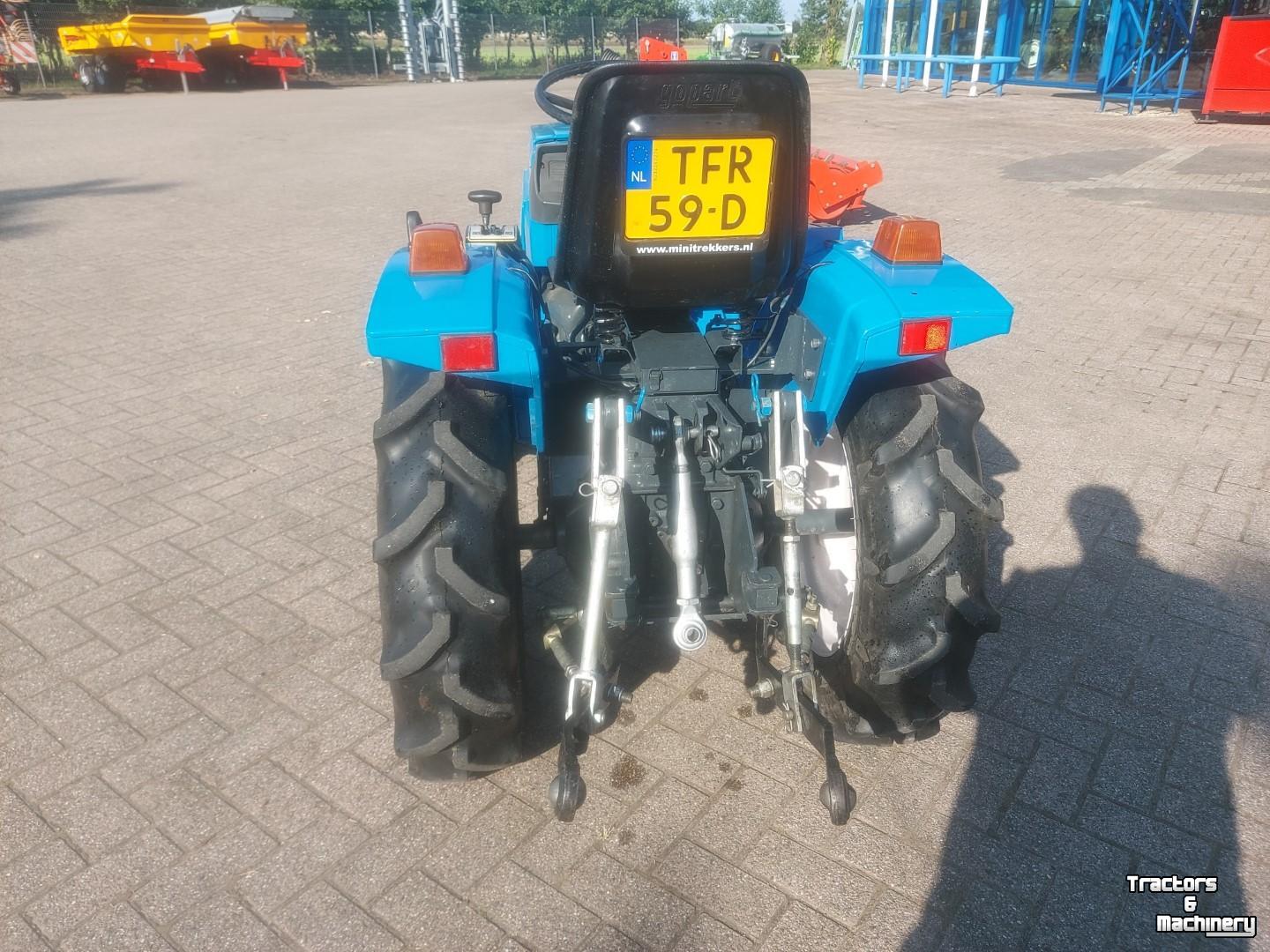 Tracteur pour vignes et vergers Mitsubishi MT1401