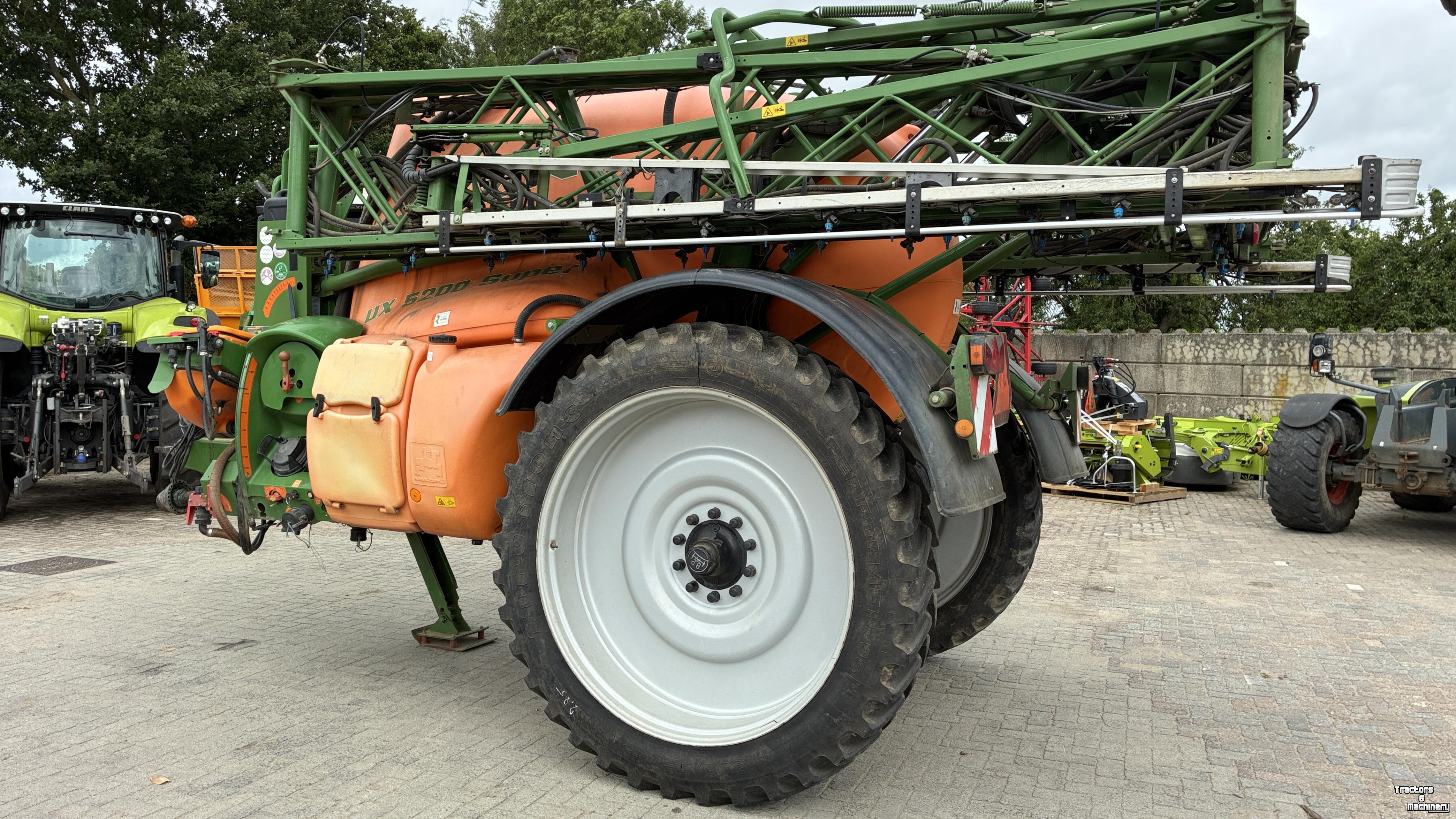 Pulvérisateur Amazone UX 5200