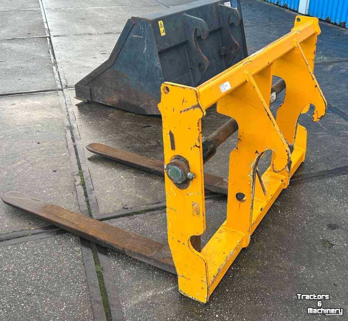 Fourches à palettes JCB Palletvorken met compact tool carrier